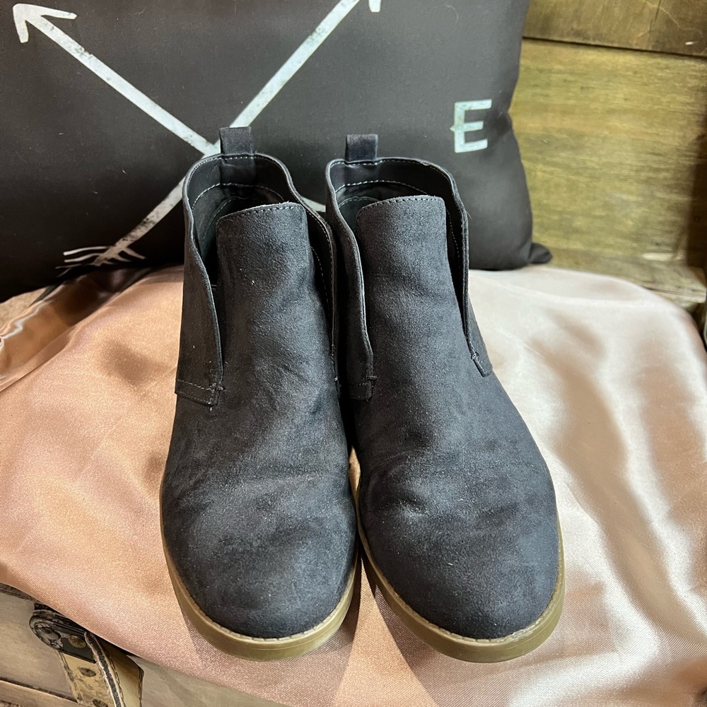 Indigo Rd booties - Picture 1 of 8